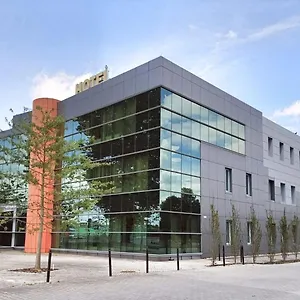 ** Hotell I Restauracja W Luboniu Polen