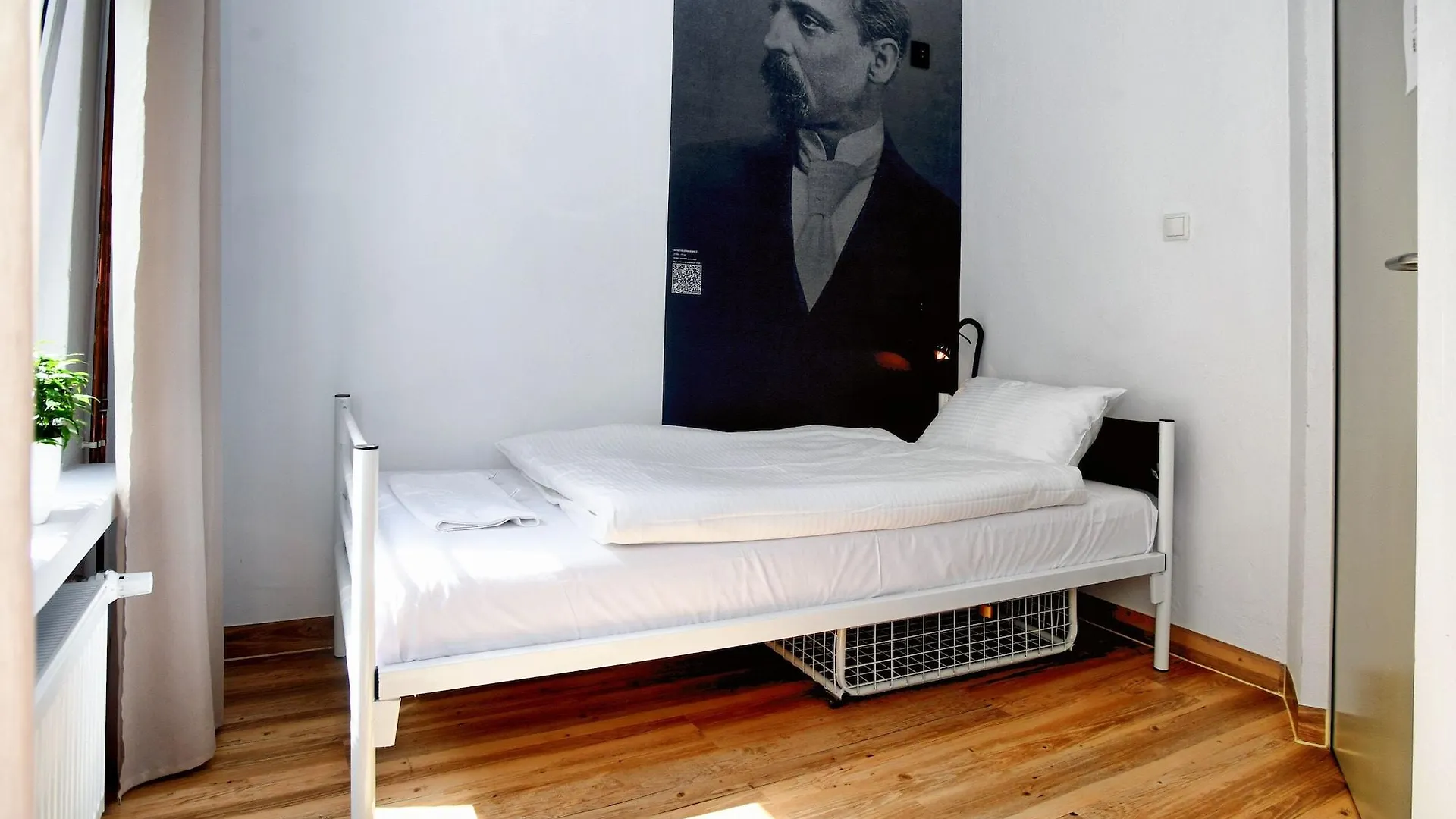 Warsaw Hostel Centrum 0*,  Poland