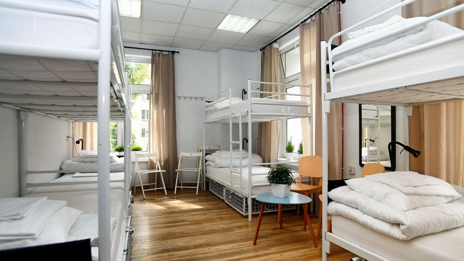 Warsaw Hostel Centrum 0*,  Polska
